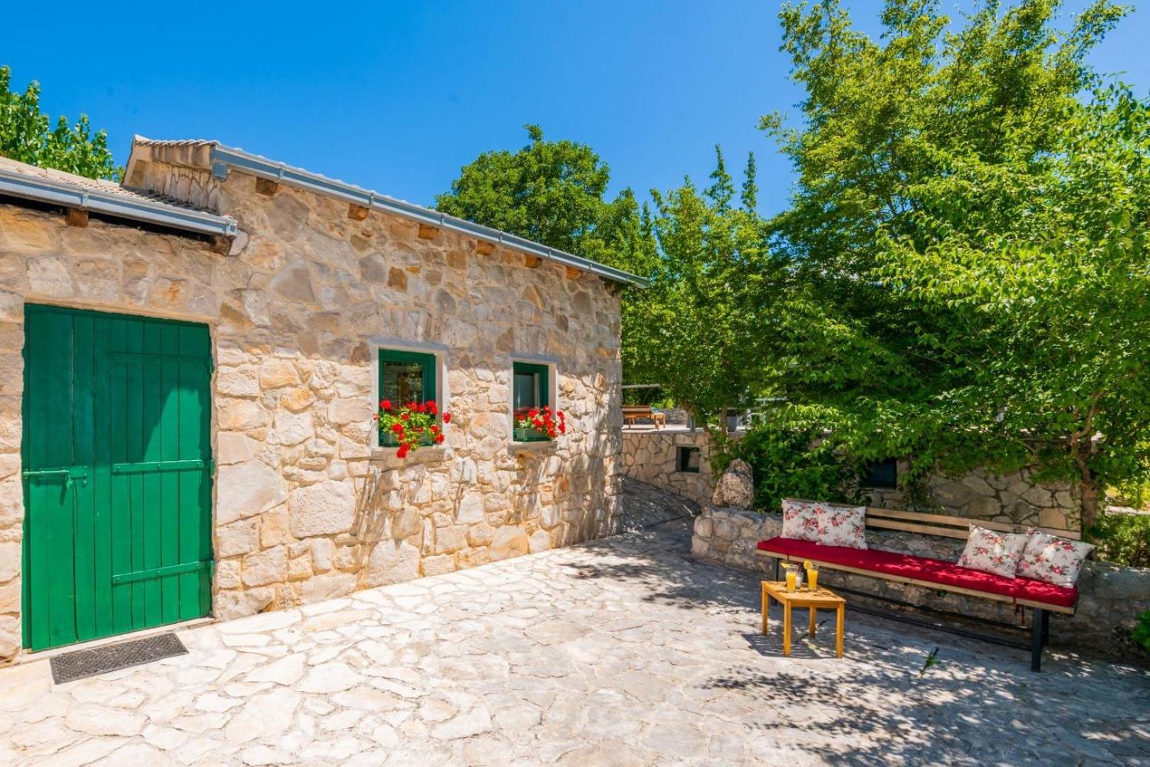 Villa Ognjistar In The Hinterland Of Makarska Riviera Zmijavci Exteriér fotografie